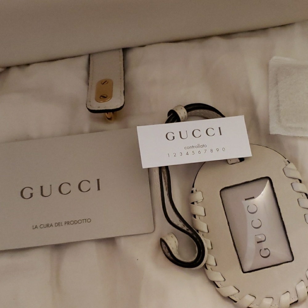 Cream colored Gucci Bag - Picture 6 of 9